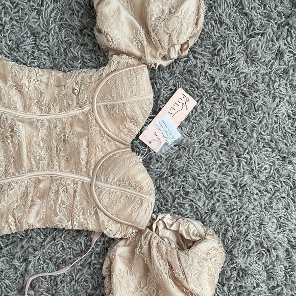 Oh Polly- ruffled sleeve mini lace/mesh dress - Picture 6 of 6